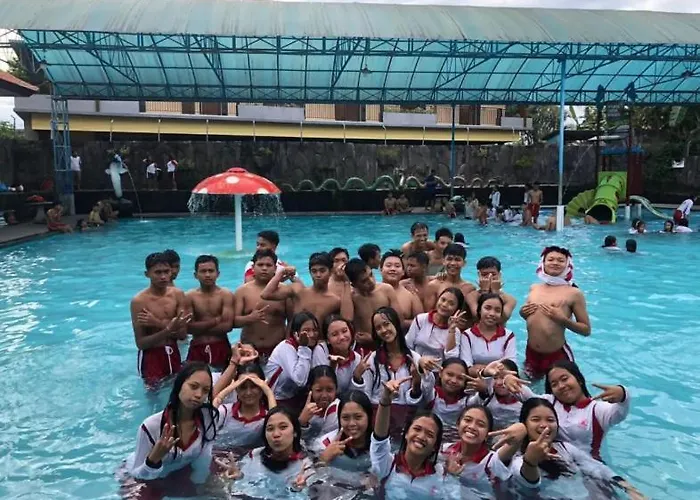 ゲストハウス Srinadi Waterpark Klungkung