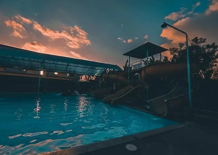 Srinadi Waterpark 3* Klungkung